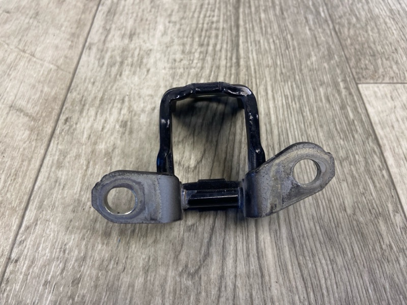 Петля двери верхняя передняя правая Q50 15-20 2016 SEDAN 2.0T M274 Петля двери верхняя передняя правая Q50 15-20 2016 SEDAN 2.0T M274