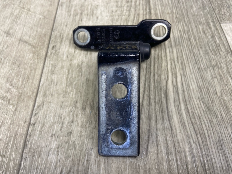 Петля двери нижняя задняя левая INFINITI Q50 15-20 2016 SEDAN 2.0T M274 824214GA0A Б/У