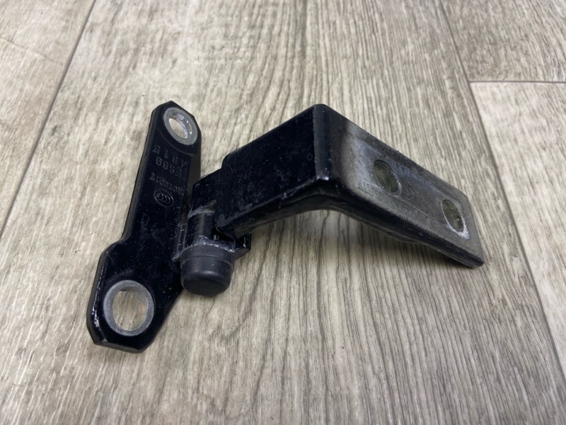 Петля двери нижняя задняя правая INFINITI Q50 15-20 SEDAN 2.0T M274