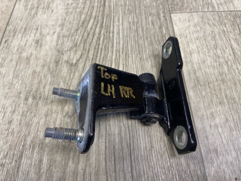 Петля двери верхняя задняя левая INFINITI Q50 15-20 2016 SEDAN 2.0T M274 824014GA0A Б/У