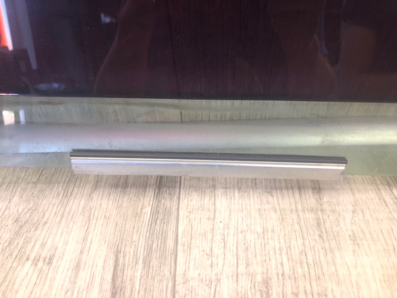 Стекло двери переднее левое PRIUS - 30 09-17 2010 ZVW30 Стекло двери переднее левое PRIUS - 30 09-17 2010 ZVW30