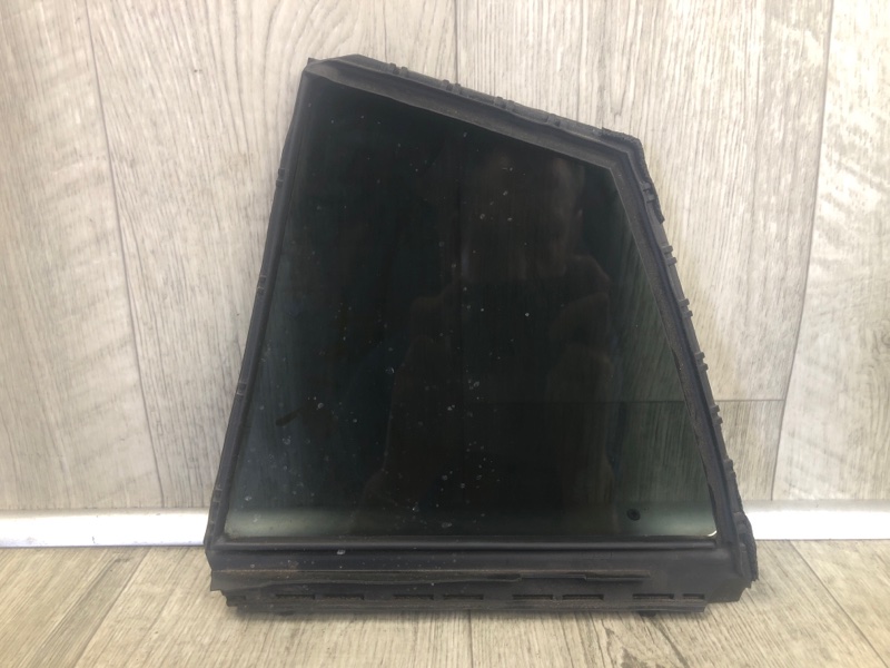 Стекло двери глухое заднее правое PRIUS 16- 2016 1.8 2ZRFXE Стекло двери глухое заднее правое PRIUS 16- 2016 1.8 2ZRFXE