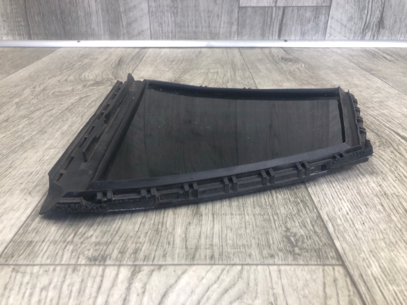 Стекло двери глухое заднее правое PRIUS 16- 2016 1.8 2ZRFXE Стекло двери глухое заднее правое PRIUS 16- 2016 1.8 2ZRFXE