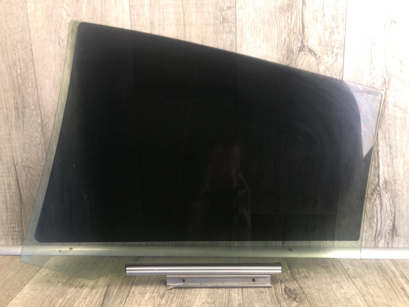 Стекло двери заднее правое PRIUS 16- 2016 1.8 2ZRFXE Стекло двери заднее правое PRIUS 16- 2016 1.8 2ZRFXE