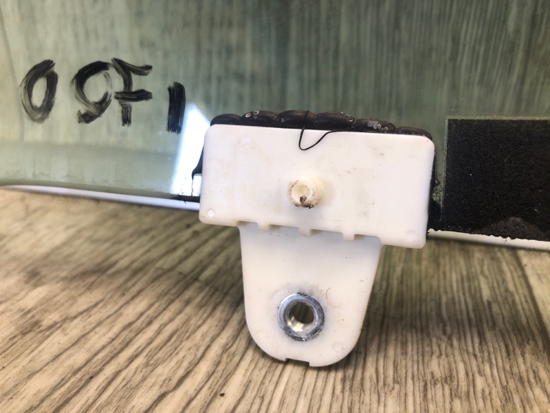 Стекло двери переднее правое Q50 15-20 2016 SEDAN 2.0T M274 Стекло двери переднее правое Q50 15-20 2016 SEDAN 2.0T M274