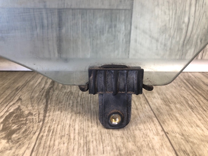 Стекло двери переднее левое KIA FORTE/CERATO TD 08-13 TD 2.0 G4KD Стекло двери переднее левое KIA FORTE/CERATO TD 08-13 TD 2.0 G4KD