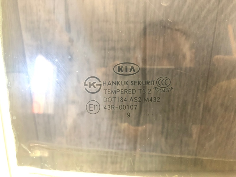 Стекло двери заднее правое FORTE/CERATO TD 08-13 2009 TD 2.0 G4KD