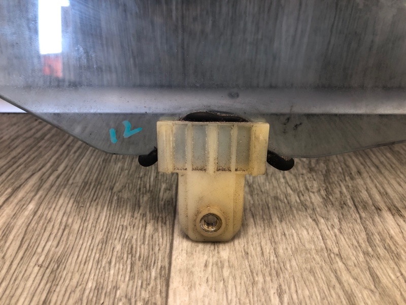 Стекло двери заднее правое KIA FORTE/CERATO TD 08-13 TD 2.0 G4KD