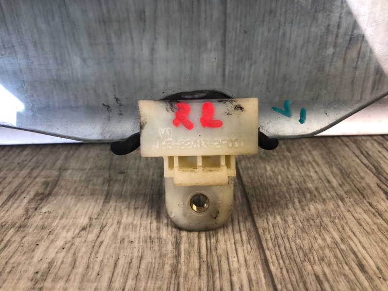 Стекло двери заднее правое FORTE/CERATO TD 08-13 2009 TD 2.0 G4KD