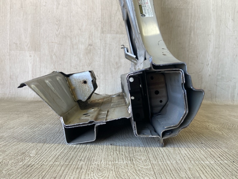 Стойка кузова средняя левая LEAF 10-17