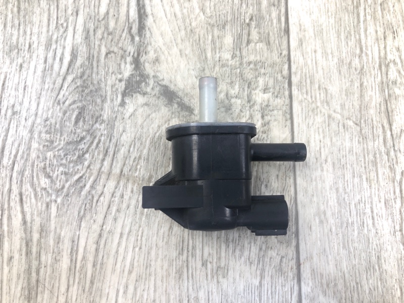 Клапан электромагнитный (вакуумный) CAMRY 55 14-17