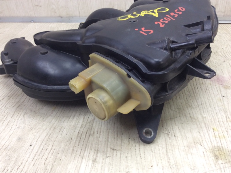 Коллектор впускной IS250/350 05-13