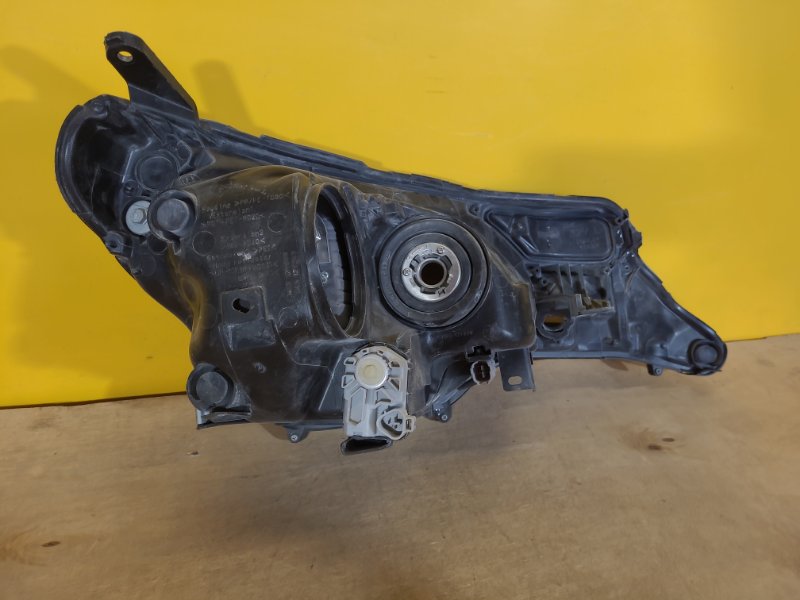 Фара левая RAV4 13-19