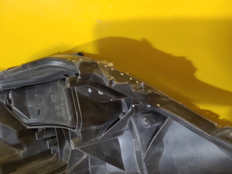 Фара левая RAV4 13-19