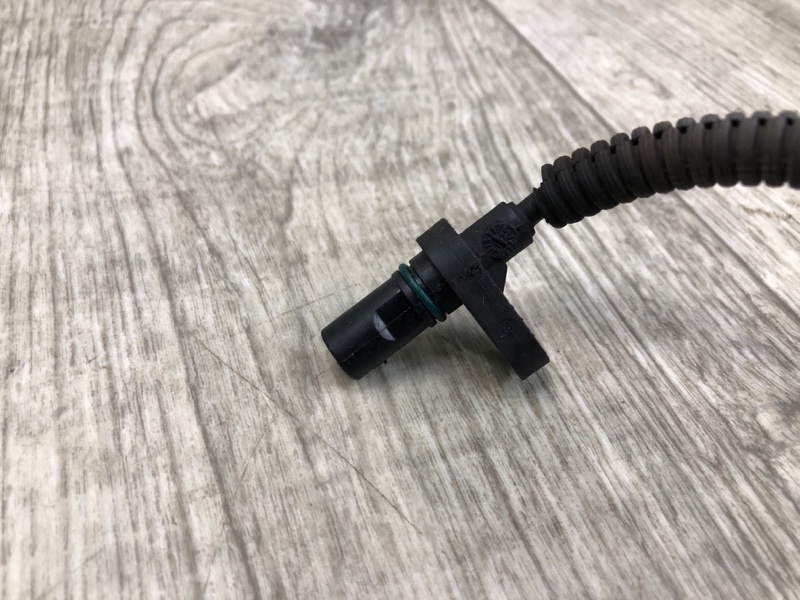 Датчик ABS задний правый GRAND CARAVAN 08-