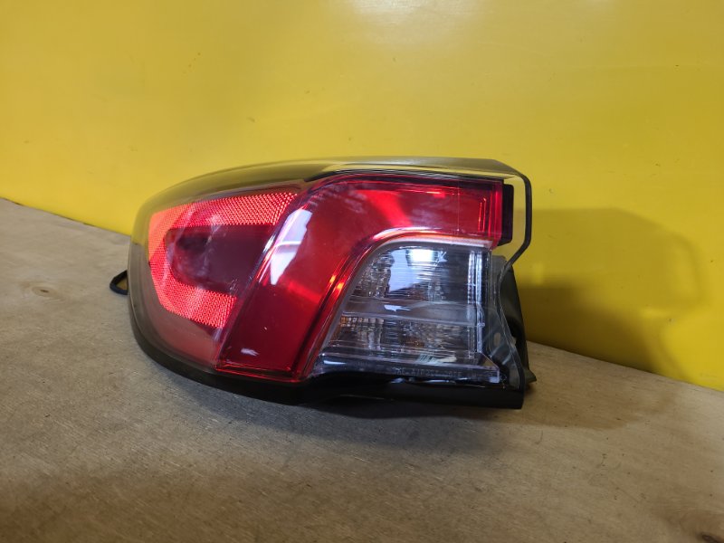 Фонарь наружный левый FORD ESCAPE 19 -