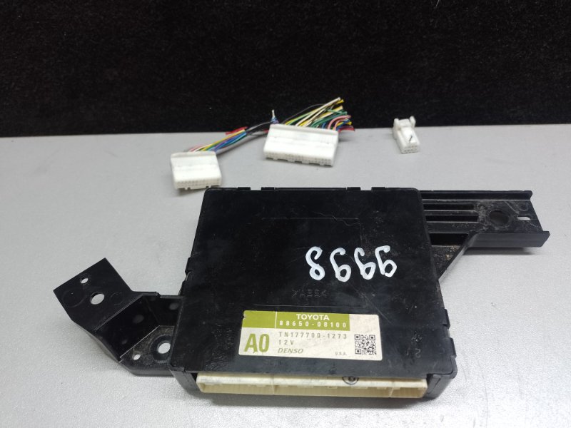Запчасть блок управления печкой TOYOTA SIENNA 11-16 2012 3.5 2GR-FE 88650-08100 Б/У Блок управления печкой TOYOTA SIENNA 11-16 2012 3.5 2GR-FE 88650-08100 Б/У