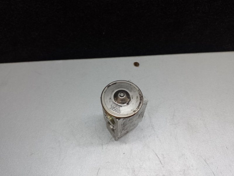 Клапан кондиционера передний TOYOTA SIENNA 11-16 3.5 2GR-FE