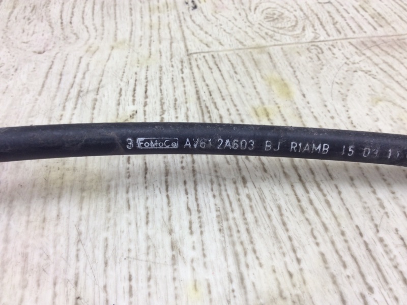 Трос стояночного тормоза задний правый FORD FOCUS 10-18 2.0 C20HDEX