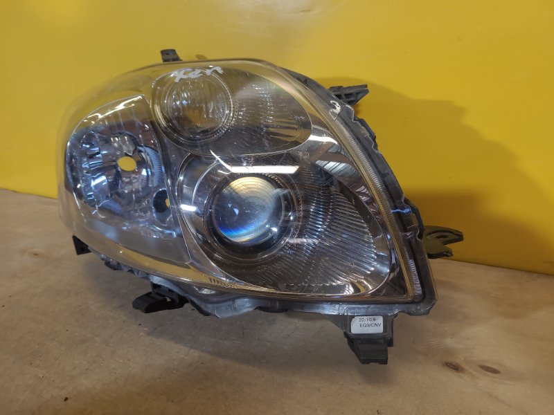 Фара правая TOYOTA AURIS 06-12 Фара правая TOYOTA AURIS 06-12