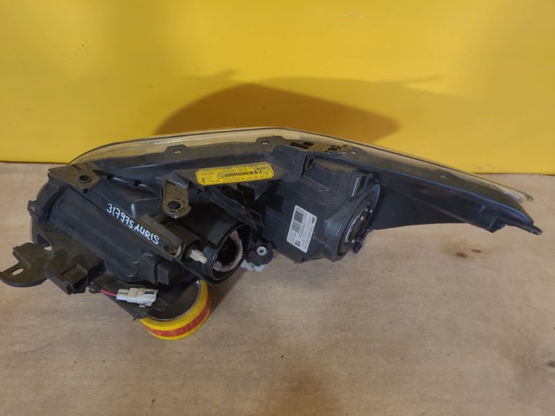 Фара правая AURIS 06-12 Фара правая AURIS 06-12