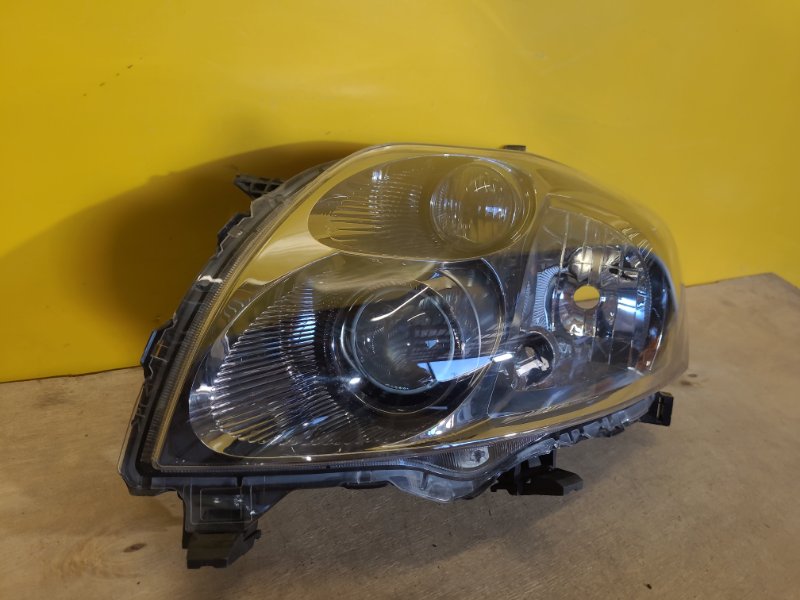 Фара левая TOYOTA AURIS 06-12