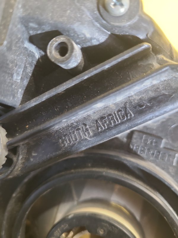 Фара левая COROLLA 150 06-13