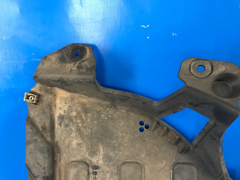 Защита днища передняя левая COOPER (F56) 14-18 2014 F56 B38M 1.5T