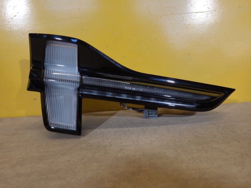 Фонарь внутренний левый FORD MUSTANG MACH-E 19- LJ8B13A603AD Б/У