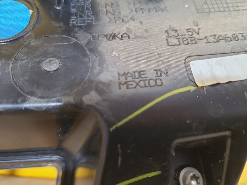 Фонарь внутренний левый MUSTANG MACH-E 19-