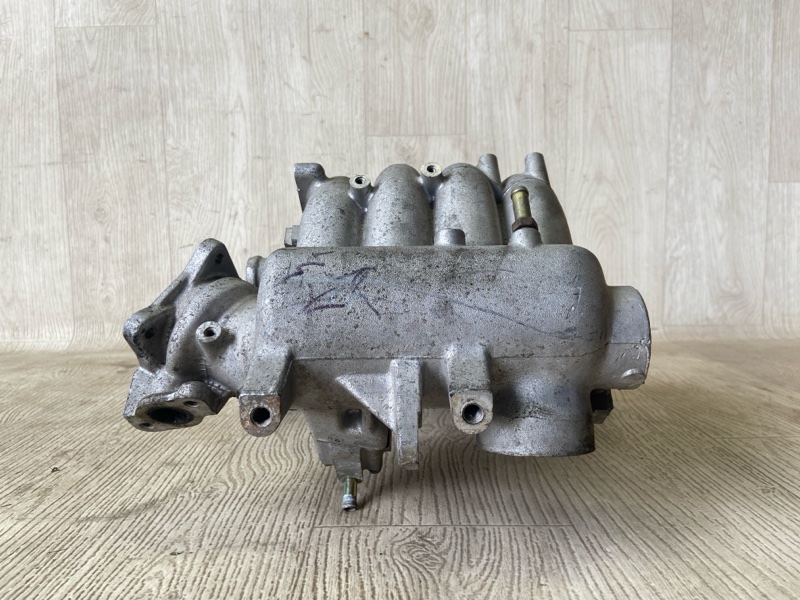 Коллектор впускной CARISMA 95-04 1.8 GDI