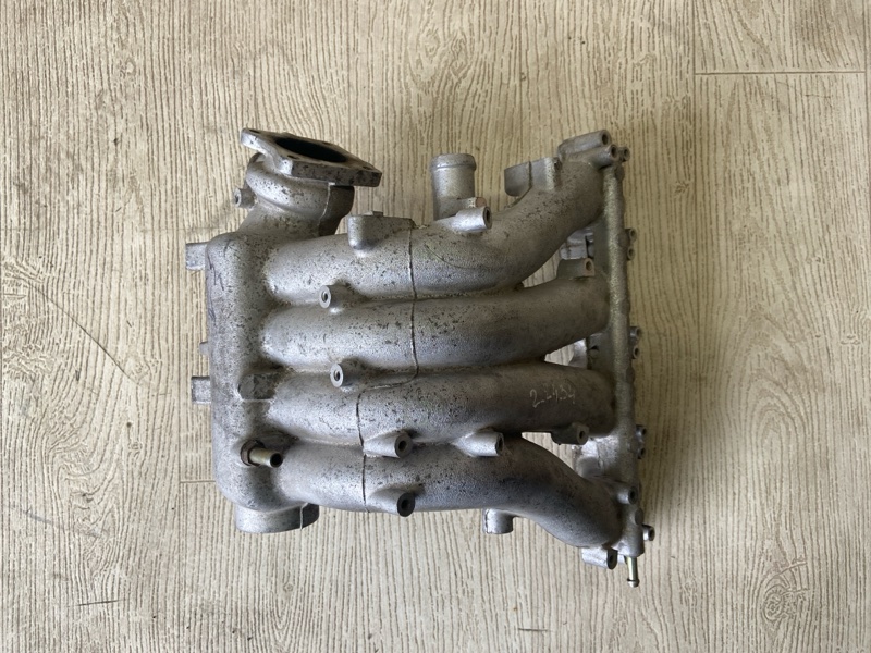 Коллектор впускной CARISMA 95-04 1.8 GDI