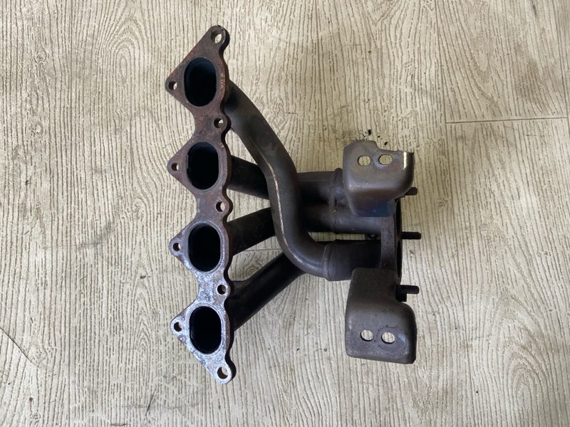 Коллектор выпускной CARISMA 95-04 1.8 GDI