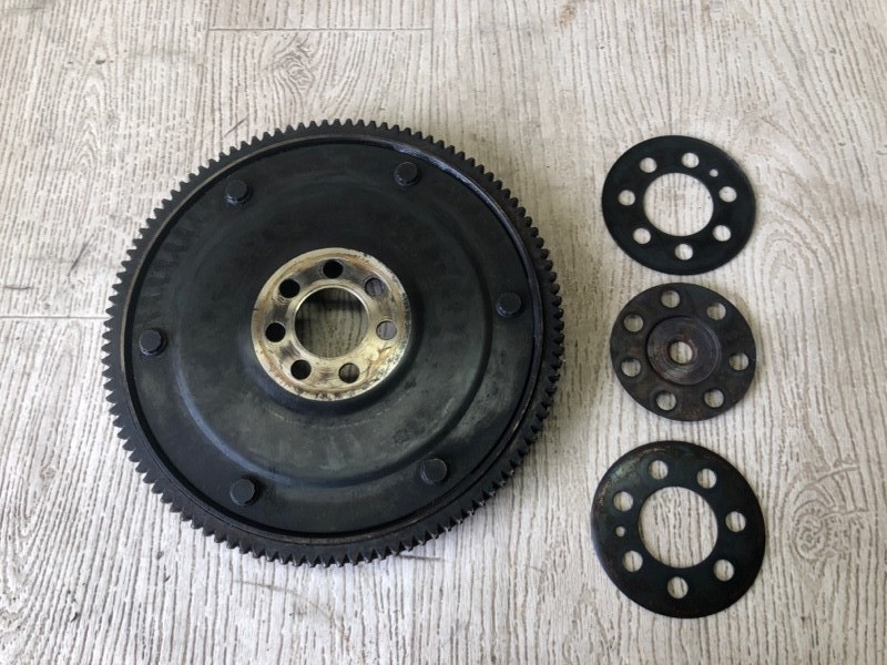 Маховик МКПП CARISMA 95-04 1.8 GDI