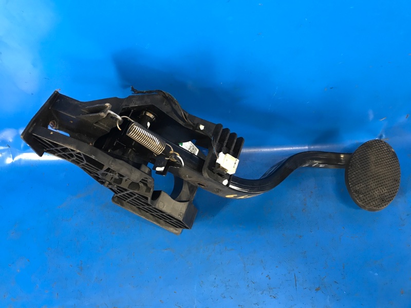Педаль тормоза COOPER (F56) 14-18 2014 F56 B38M 1.5T