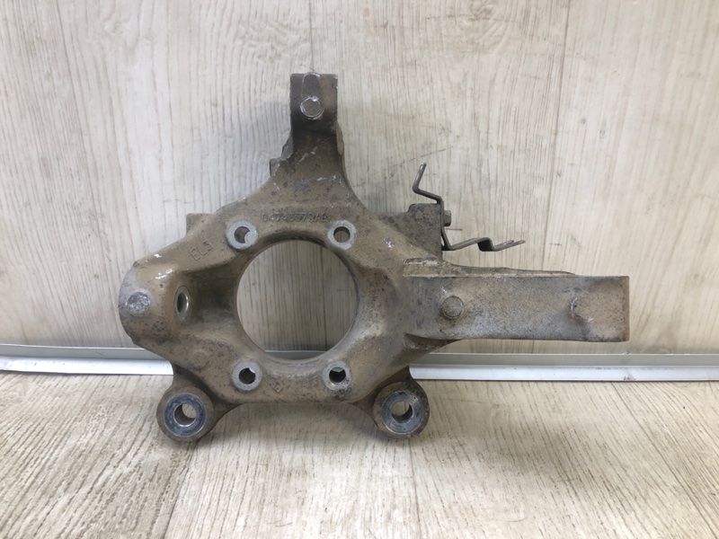 Кулак поворотный передний левый DODGE GRAND CARAVAN 08- 4694953AB Б/У