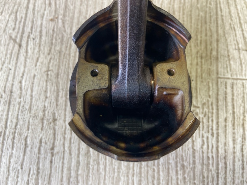 Шатун CARISMA 95-04 1.8 GDI