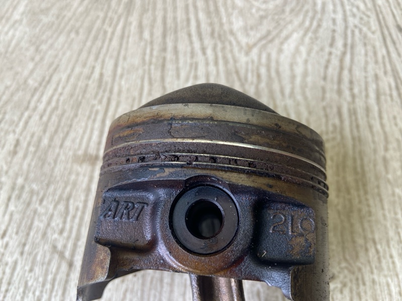 Шатун CARISMA 95-04 1.8 GDI