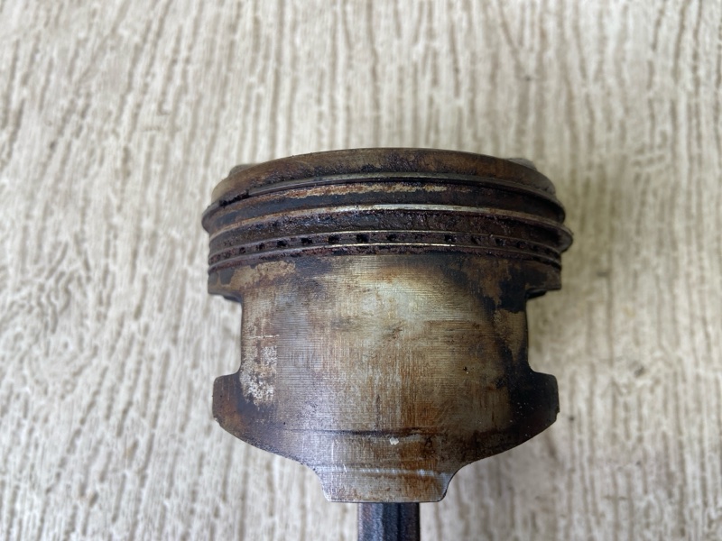 Шатун CARISMA 95-04 1.8 GDI