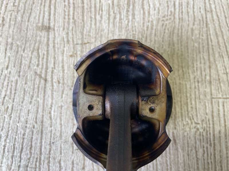 Шатун CARISMA 95-04 1.8 GDI