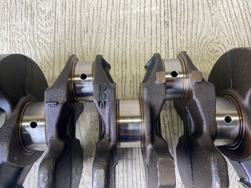 Коленвал MITSUBISHI CARISMA 95-04 1.8 GDI