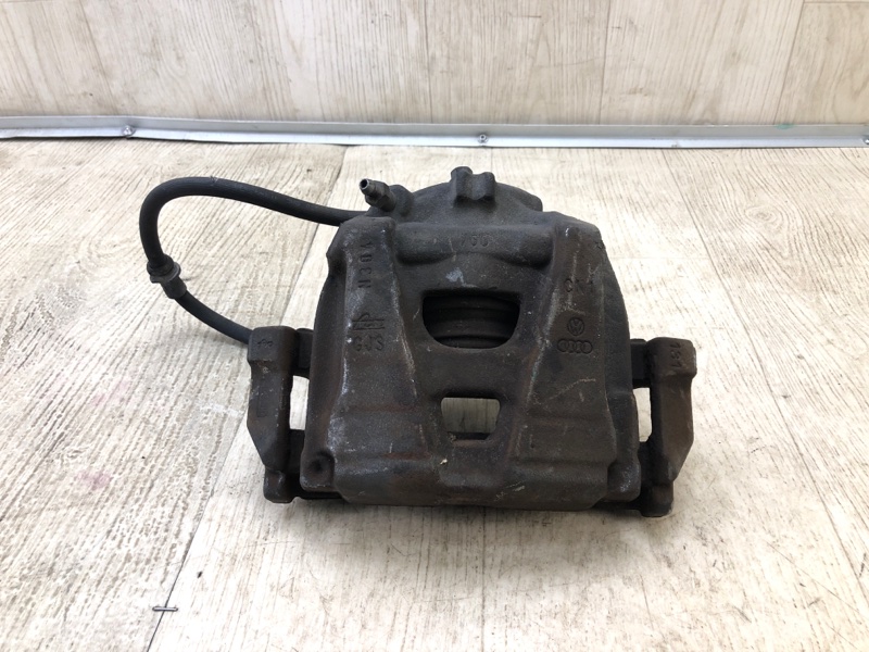 Суппорт тормозной передний правый VOLKSWAGEN TIGUAN 08-17 2011 5N 2.0 CCTA 5N0615124 Б/У