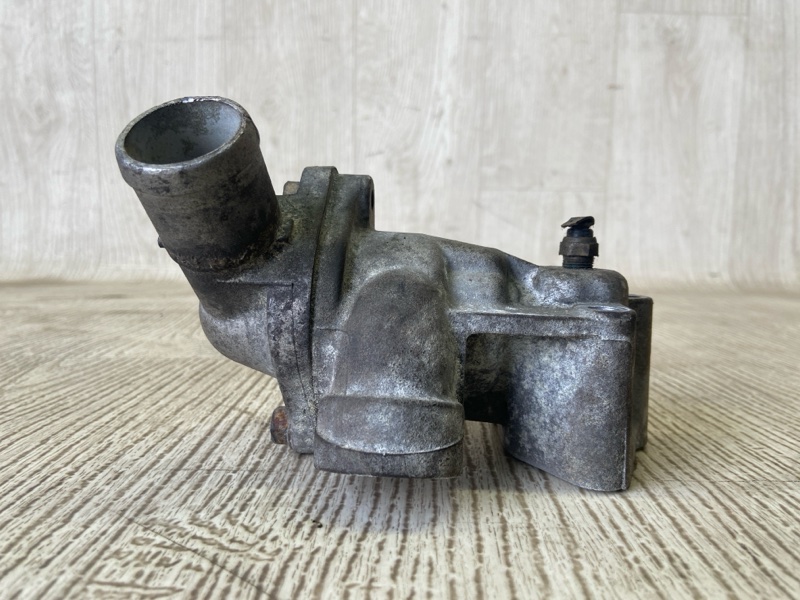 Корпус термостата CARISMA 95-04 1.8 GDI