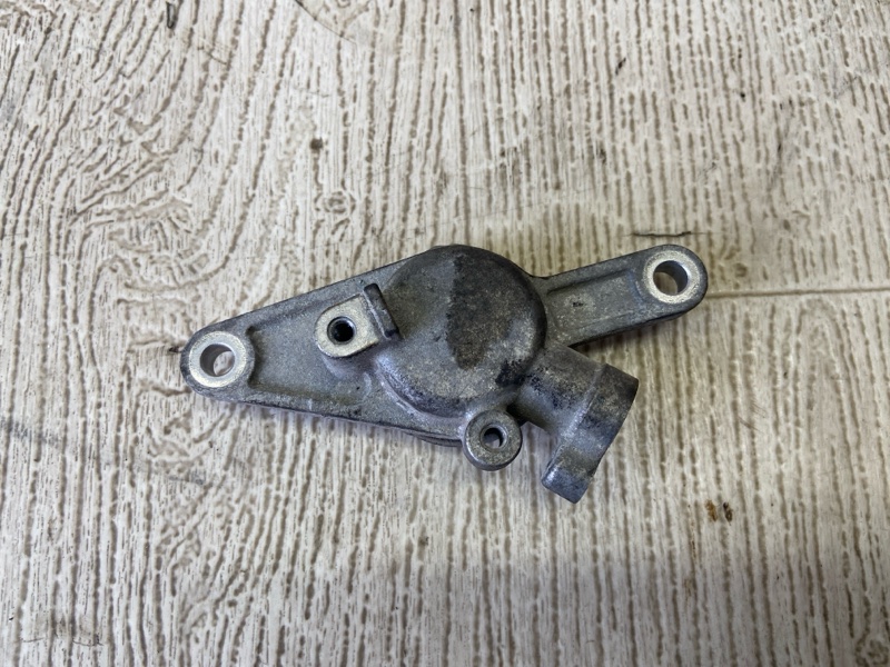 Кронштейн MITSUBISHI CARISMA 95-04 1.8 GDI MD328197 Б/У