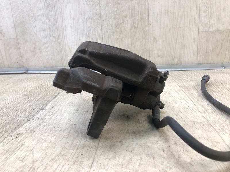 Суппорт тормозной передний левый VOLKSWAGEN TIGUAN 08-17 5N 2.0 CCTA