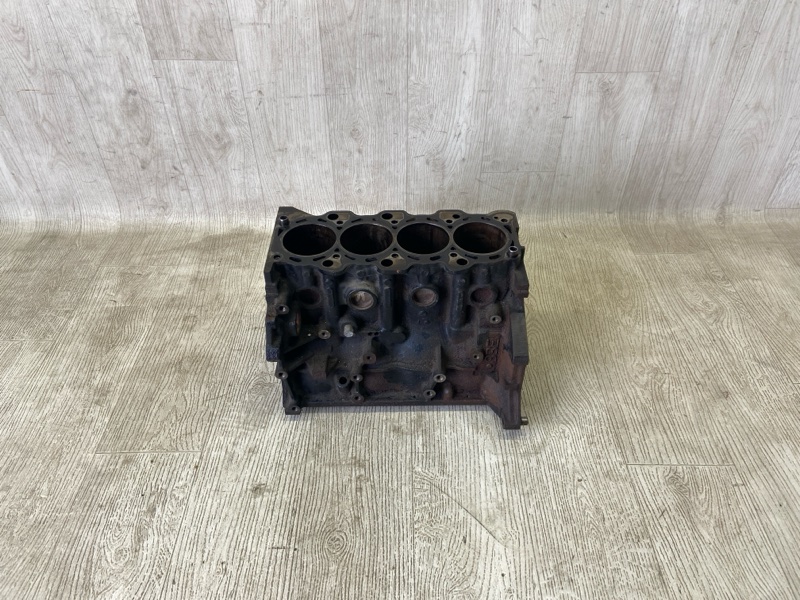 Блок двигателя MITSUBISHI CARISMA 95-04 1.8 GDI MD307520 Б/У