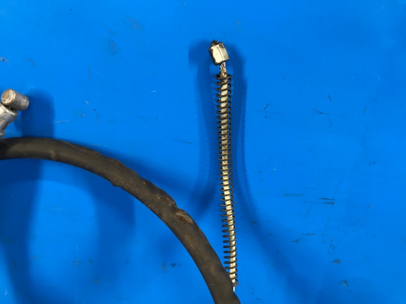 Трос стояночного тормоза MITSUBISHI OUTLANDER XL 05-13 2.4 4B12 Трос стояночного тормоза MITSUBISHI OUTLANDER XL 05-13 2.4 4B12