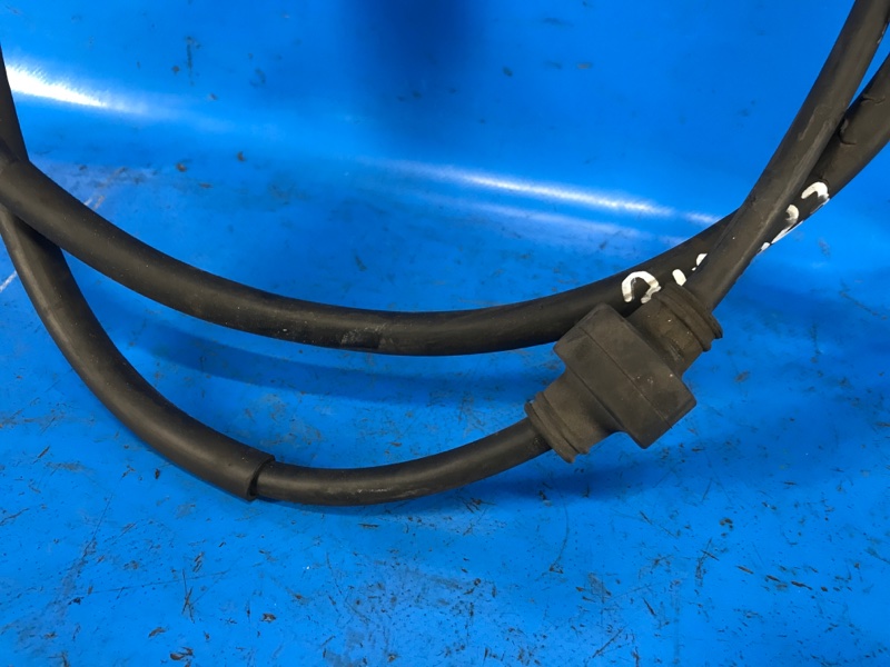 Трос стояночного тормоза OUTLANDER XL 05-13 2011 2.4 4B12 Трос стояночного тормоза OUTLANDER XL 05-13 2011 2.4 4B12