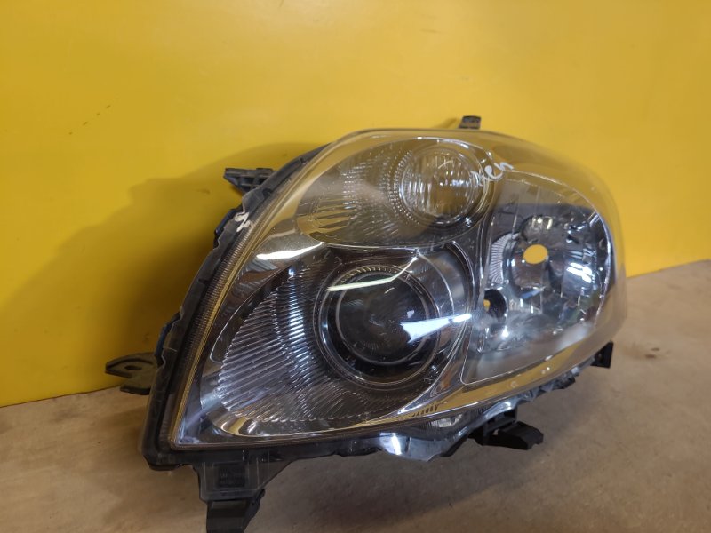 Фара левая TOYOTA AURIS 06-12