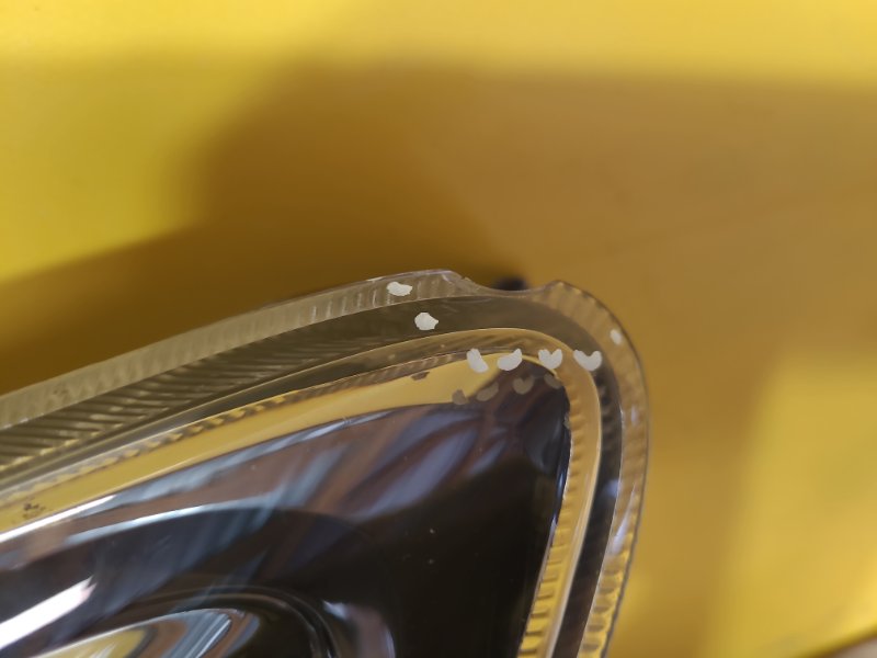 Фара левая AURIS 06-12